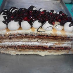 Maxi Gastronome - The Princess Cake Ukrainian 6.99/lb