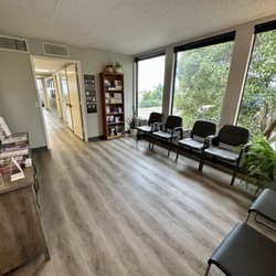 La Jolla Ophthalmology - Waiting room.