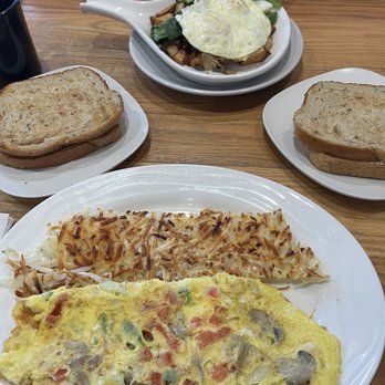 big egg 2 - Vegetarian Omelette - New American Near Me - North Olmsted, Ohio