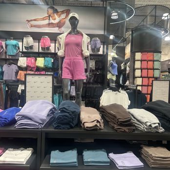 DICK'S Sporting Goods - Gear for the ladies - Sports Wear Near Me - Rochester, New York