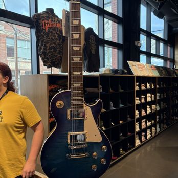 The Gibson Garage - Our new Les Paul - Guitar Stores Near Me - Nashville, Tennessee The Gibson Garage - Our new Les Paul - Guitar Stores Near Me - Nashville, Tennessee