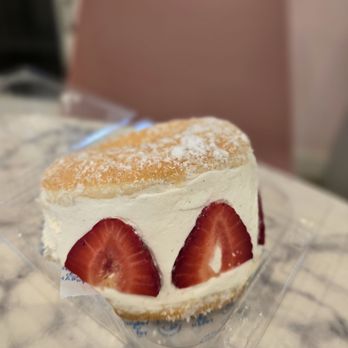Chubby Baker - It's strawberry season - Donuts Near Me - Salt Lake City, Utah Chubby Baker - It's strawberry season - Donuts Near Me - Salt Lake City, Utah