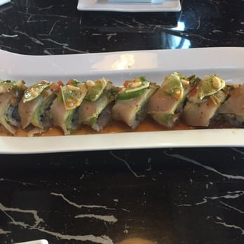 Moto Sushi - Citrus roll - Japanese Near Me - Glendale, California Moto Sushi - Citrus roll - Japanese Near Me - Glendale, California