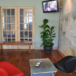 Black Rooster Guesthouse - Main floor lobby