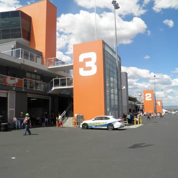 Mount Panorama Motor Racing Circuit - Landmarks & Historical Buildings Near Me - Bathurst, NSW