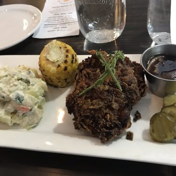 Beaches Brewing - Fried Chicken - Brewpubs Near Me - Toronto, Ontario