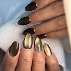 Luxe Nail Bar