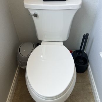 Ser Plumbing - The newly installed throne - Plumbing Near Me - Paramount, California