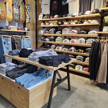 Vans - Tshirts - Shoe Stores Near Me - Santa Clarita, California Vans - Tshirts - Shoe Stores Near Me - Santa Clarita, California