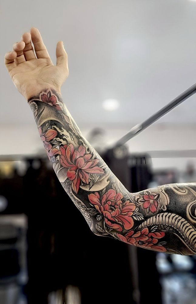 Altar Tattoo Studio Logo