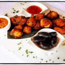 Cargo - Acras de morue et boudins antillais