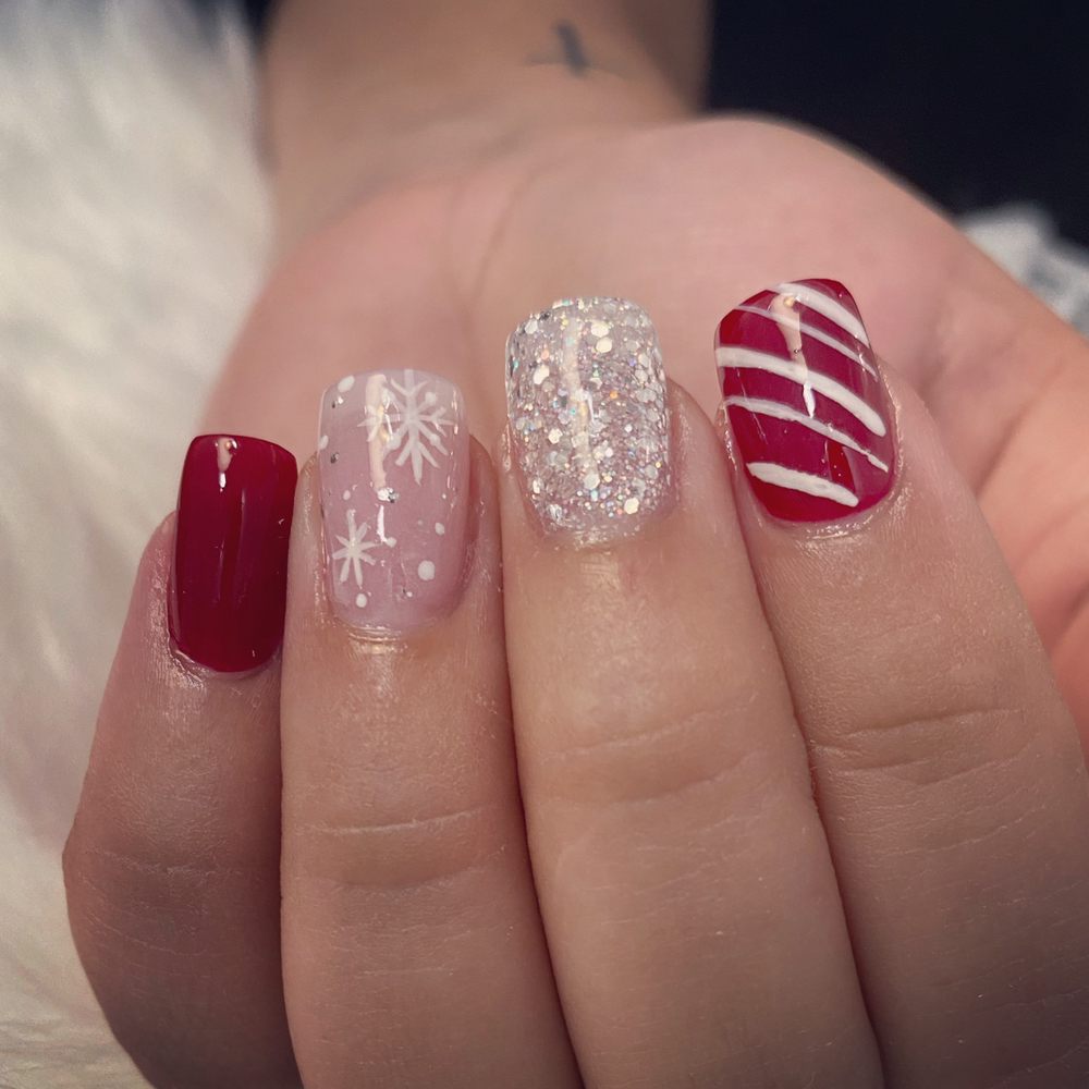 Nail studio by Vivy Logo