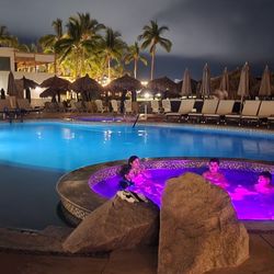 Villa del Palmar Beach Resort & Spa, Puerto Vallarta - Kids pool at night is very quiet