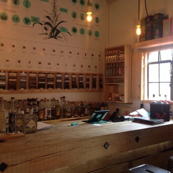 Mezcalillera - La barra de Mezcalillera - Bars Near Me - Oaxaca, OAX