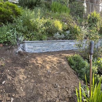 Aravat Landscaping - Upper right wall before step installation. - Landscaping Near Me - San Jose, California Aravat Landscaping - Upper right wall before step installation. - Landscaping Near Me - San Jose, California