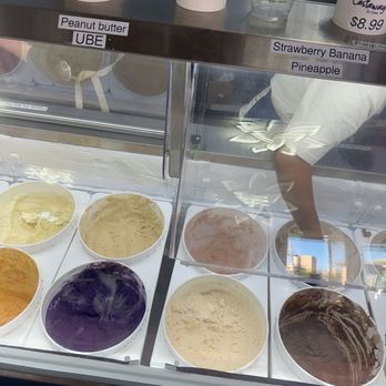 Castaways Ice Cream - Some of the flavors on 07.02.2025 - Ice Cream & Frozen Yogurt Near Me - Honolulu, Hawaii