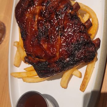Dave & Buster's Ala Moana - Ribs - Arcades Near Me - Honolulu, Hawaii
