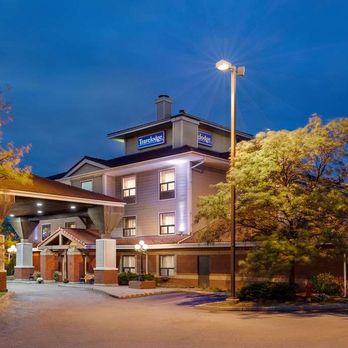 Travelodge Oshawa - Exterior - Hotels Near Me - Oshawa, Ontario Travelodge Oshawa - Exterior - Hotels Near Me - Oshawa, Ontario