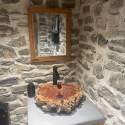 Wild Texas Wines - Cool bathroom !