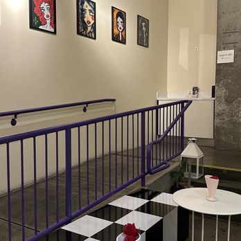 Kinrose Creamery - Lots of sitting area inside and outside - Ice Cream & Frozen Yogurt Near Me - Pasadena, California Kinrose Creamery - Lots of sitting area inside and outside - Ice Cream & Frozen Yogurt Near Me - Pasadena, California