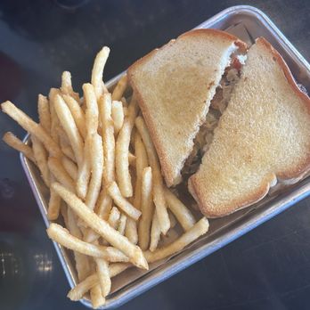 The Burger Bar - Patty melt and fries - Burgers Near Me - Lago Vista, Texas The Burger Bar - Patty melt and fries - Burgers Near Me - Lago Vista, Texas
