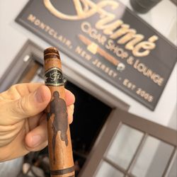 Fumé Cigar Shop & Lounge