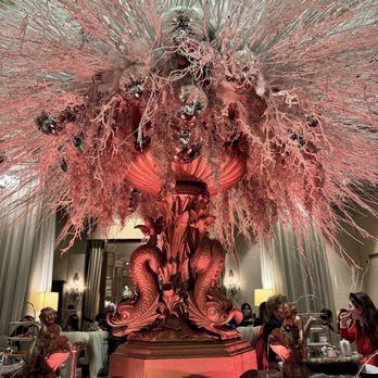Palm Court - Bars Near Me - Chicago, Illinois