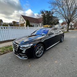 747 Luxury SUVs - S580 available 2023