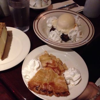 Nate'n Al's - New York cheesecake, brownies and apple pie. - Delis Near Me - Beverly Hills, California