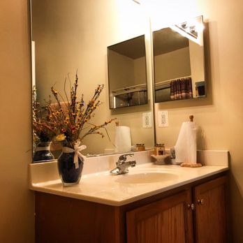Los Medina Cleaning Services - Streak free glass squeaky clean bathroom! - Home Cleaning Near Me Los Medina Cleaning Services - Streak free glass squeaky clean bathroom! - Home Cleaning Near Me