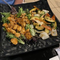 Sakura Japanese Cuisine - Chicken hibachi