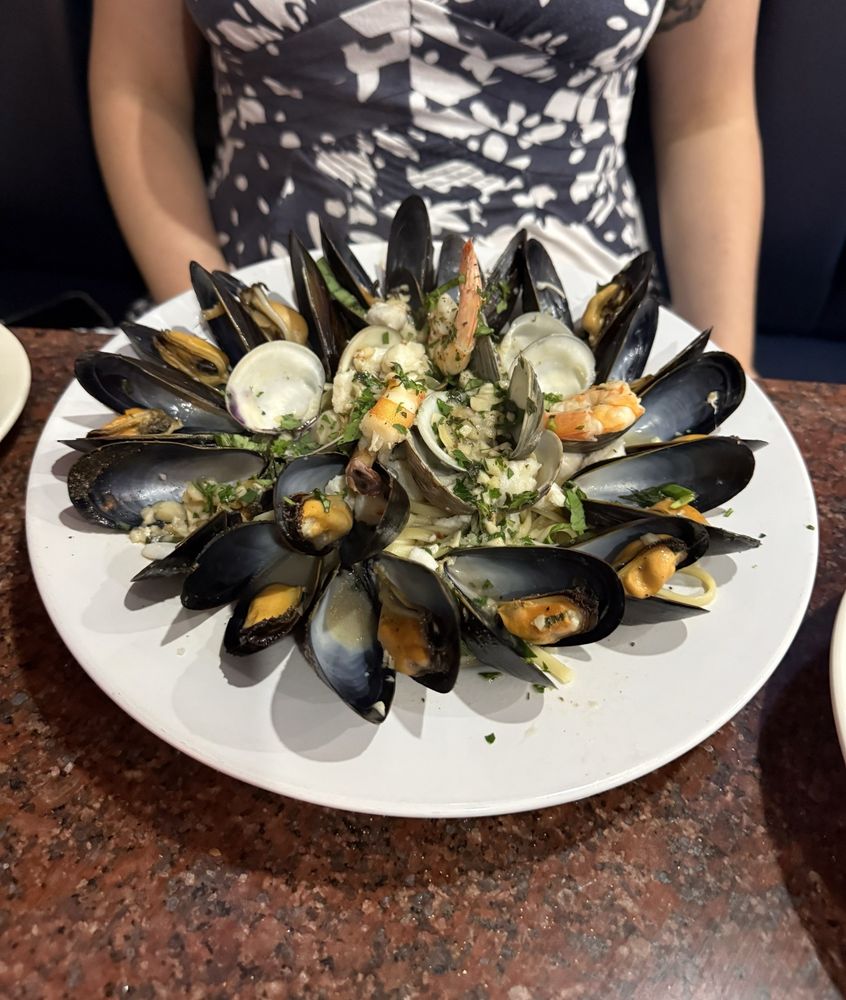 Social spots from Vintage Bar and Grill