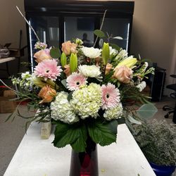 Bloomberry Flowers & Gifts - Birthday Flowers
