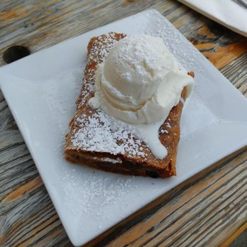 Max Bratwurst und Bier - Strudel - German Near Me - Astoria, New York