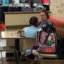 Dunkin' Donuts - Painting faces