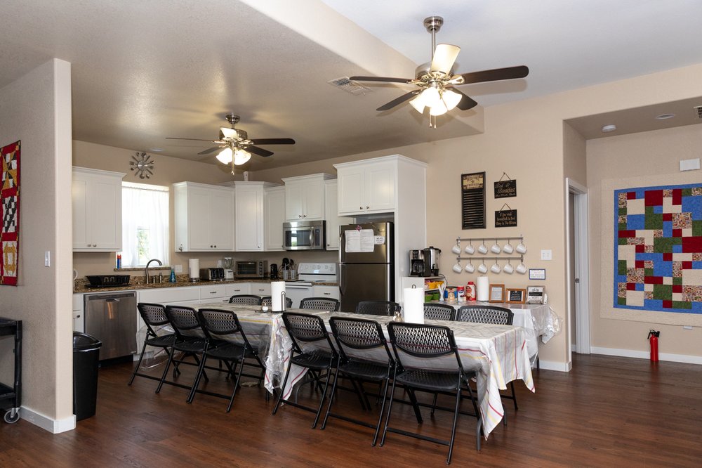 PATTI’S LAST RESORT & QUILT SHOP Updated August 2024 18 Photos