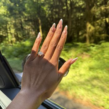 Sara's Nail Salon - Nail Salons Near Me - El Cerrito, California