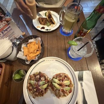 Lion Fish - Pulpo, pescado, carne asada, margarita, cerveza - Seafood Near Me - Tijuana, BCN