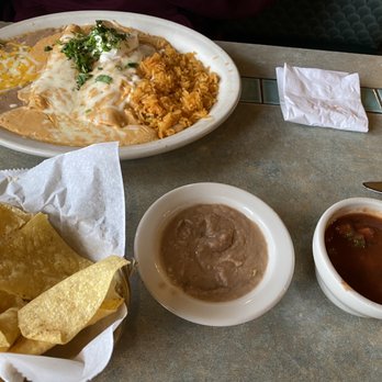 Fiesta Guadalajara - Complimentary chips, beans and salsa - Mexican Near Me - Meridian, Idaho Fiesta Guadalajara - Complimentary chips, beans and salsa - Mexican Near Me - Meridian, Idaho