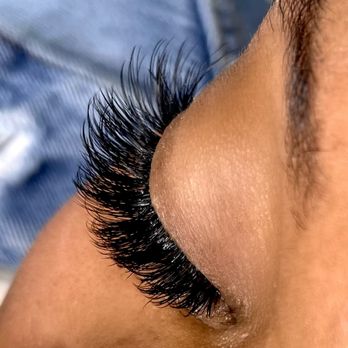 Paradise Beauty - Volume Lashes (Wispy Cat Eye) - Eyebrow Services Near Me - Los Angeles, California Paradise Beauty - Volume Lashes (Wispy Cat Eye) - Eyebrow Services Near Me - Los Angeles, California