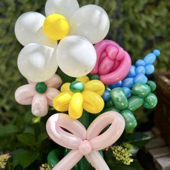 Sunny Day Art - Flowers balloons - Face Painting Near Me - Sacramento, California Sunny Day Art - Flowers balloons - Face Painting Near Me - Sacramento, California