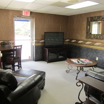 Top Tier Automotive - Customer lounge with free Wi-Fi and Cable - Auto Repair Near Me - Cumming, Georgia Top Tier Automotive - Customer lounge with free Wi-Fi and Cable - Auto Repair Near Me - Cumming, Georgia