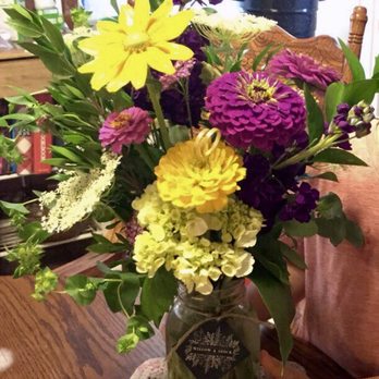 Willow & Stock - Florists Near Me - Iowa City, Iowa Willow & Stock - Florists Near Me - Iowa City, Iowa