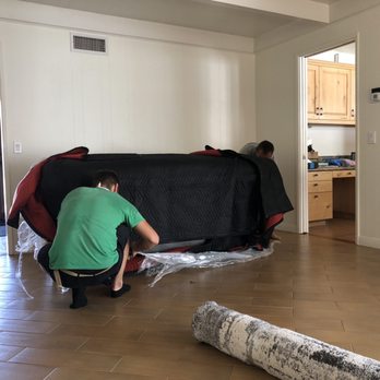 Pro Express Moving - Moving the couch - Movers Near Me - Los Angeles, California Pro Express Moving - Moving the couch - Movers Near Me - Los Angeles, California