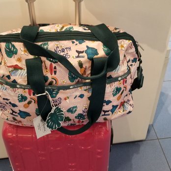 Lesportsac 268 Photos 35 Reviews Accessories 1450 Ala Moana Blvd Honolulu Hi Phone Number Yelp