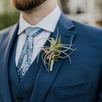 Vaso Bello Celebrations - grooms boutonnière - Party & Event Planning Near Me - Palm Springs, California