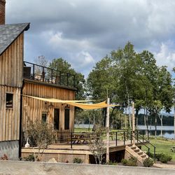Bottoms Up Tours - The Winery at Sunshine Ridge Farm