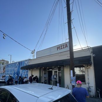 Quarter Sheets - Outside - Pizza Near Me - Los Angeles, California Quarter Sheets - Outside - Pizza Near Me - Los Angeles, California