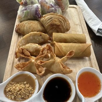 Black Thai Authentic Cuisine - Thai Platter Sampler (the curry samosas are to die for) - Salad Near Me - Carrollton, Texas Black Thai Authentic Cuisine - Thai Platter Sampler (the curry samosas are to die for) - Salad Near Me - Carrollton, Texas