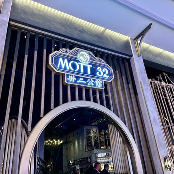 Mott 32 - Chinese Near Me - Las Vegas, Nevada